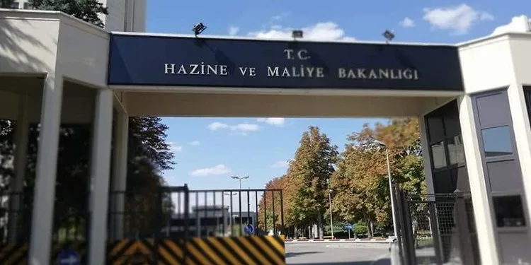 Hazine’de bakan yardımcıları değişti