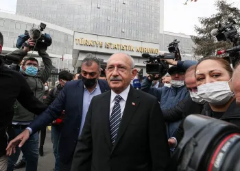 TÜİK’e giden Kılıçdaroğlu içeri alınmadı