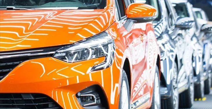 Otomobil fiyatları güncellenmeye başlandı