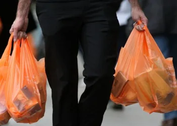 Plastik poşetlere zam gelecek mi? Bakandan açıklama