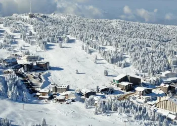 Uludağ’da kar kalınlığı 65 santimetreye ulaştı