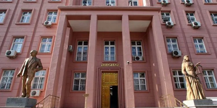 Emsal karar: Rakip firmada işe girmek suç değil