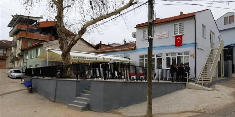 Bursa İnegöl’de Kozluca Mahallesi yeni meydan ve konağına kavuştu