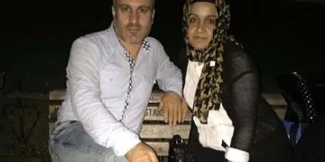 Eşini 11 yerinden bıçaklayarak öldürdü