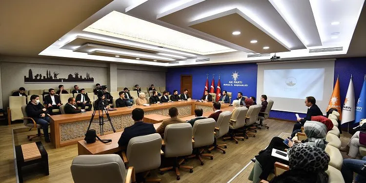Başkan Dündar AK Partili gençlerle buluştu