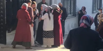 Bursa’da evinin çatısını yaparken düşüp öldü