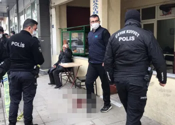 Bursa’da husumetlisini bacaklarından bıçakladı