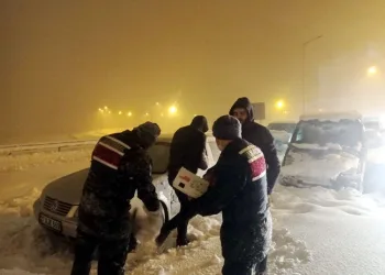 Gaziantep’te kar esareti! 2 bin 800 kişi kurtarıldı