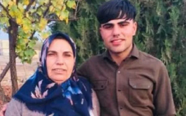 Elektrik akımına kapılan anne-oğul öldü