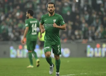 Emirhan Aydoğan’ın sözleşmesi feshedildi