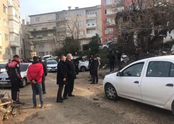 Bursa’da polis mahalleyi abluka altına aldı