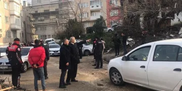 Bursa’da polis mahalleyi abluka altına aldı