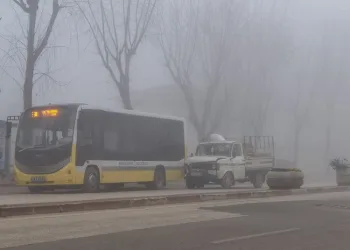 Bursa’da yoğun sis kazayı beraberinde getirdi