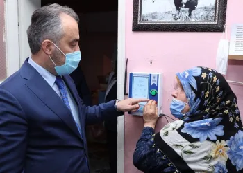 Bursa’da kimsesiz ve yaşlı hastalara dijital takip