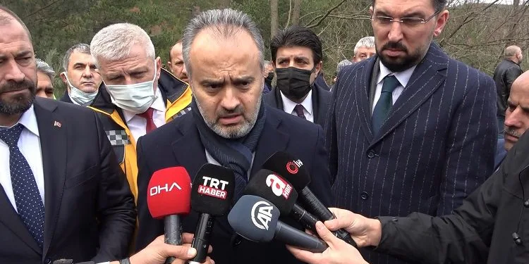 Aktaş, kaza bölgesinde incelemelerde bulundu