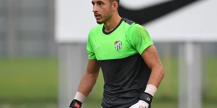 Erhan Erentürk 16 maçta 26 gol yedi