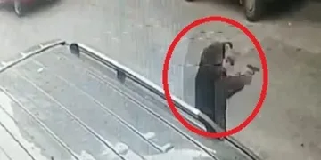 Bursa’da sokak ortasında güpegündüz silahlı çatışma