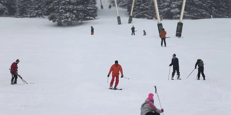 Kara hasret kalanlar Uludağ’ın yolunu tuttu