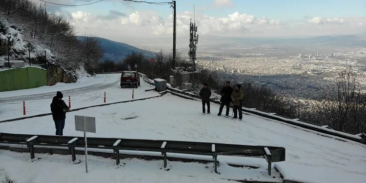Bursa’da aynı anda 2 mevsimi yaşadılar