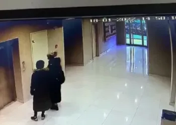 Bursa’da kartla girdikleri evden binlerce lira çaldılar