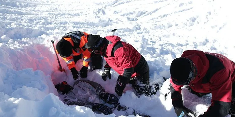 Uludağ’da JAK ekiplerinden çığ tatbikatı