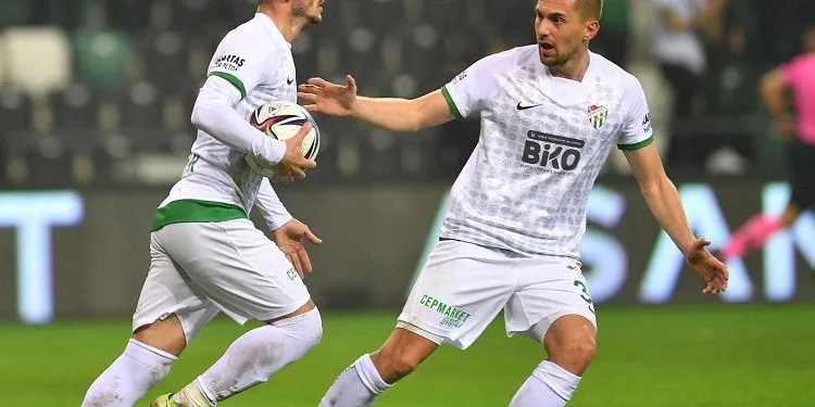 Bursaspor zorlu Eyüpspor deplasmanında