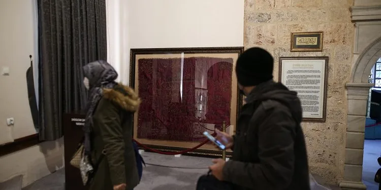 180 yıllık sancak Bursa’da sergileniyor