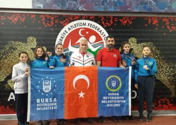 Bursa Büyükşehir Belediyesporlu atletler 3 birincilikle döndü
