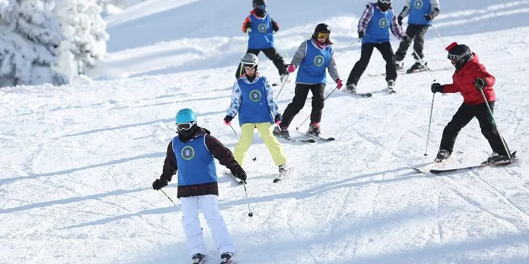 Kayak-Snowboard Kampları’nda ilk dönem tamamlandı