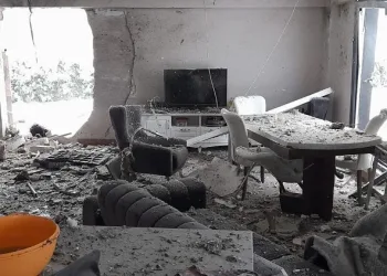 Bursa’da kalorifer kazanı patladı ev harabeye döndü