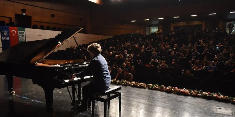 Uluslararası Bursa Piyano Festivali başladı