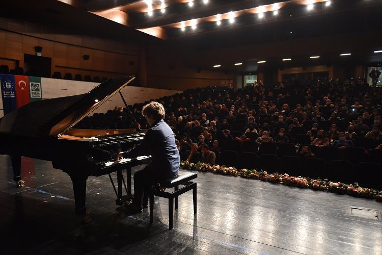 Uluslararası Bursa Piyano Festivali başladı