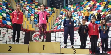 Osmangazili atletlerin madalya coşkusu