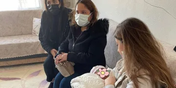 Aşısız genç anne virüse yenik düştü