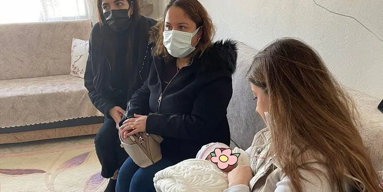Aşısız genç anne virüse yenik düştü