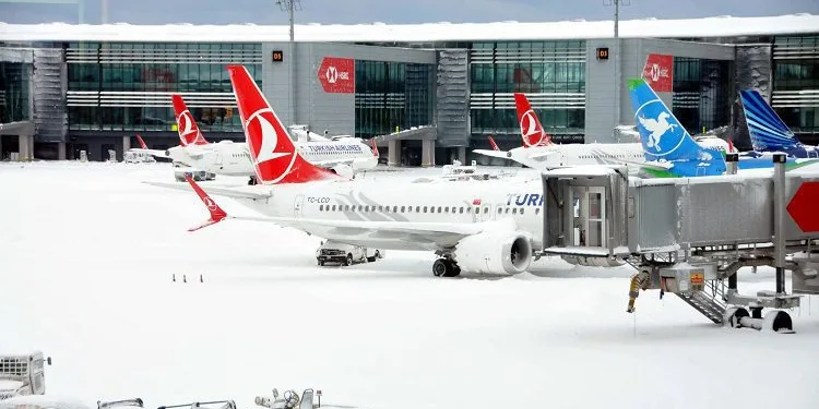 İstanbul Havalimanı’nda bir pist uçuşlara açıldı
