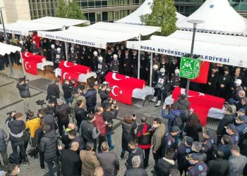 Bursa’da şehit olan 4 itfaiyeci için tören düzenlendi