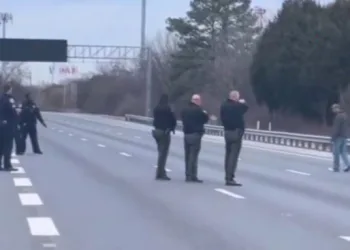 Silahsız adama kurşun yağdırdılar