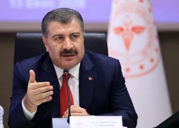 Sağlık Bakanı Fahrettin Koca’dan Omicron uyarısı