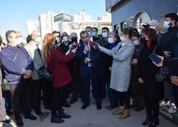 CHP Bursa İl Başkanı’ndan BESAŞ önünde açıklama