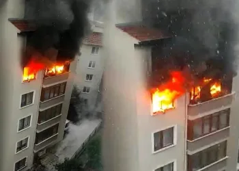 Bursa’da bir ev alevlere teslim oldu