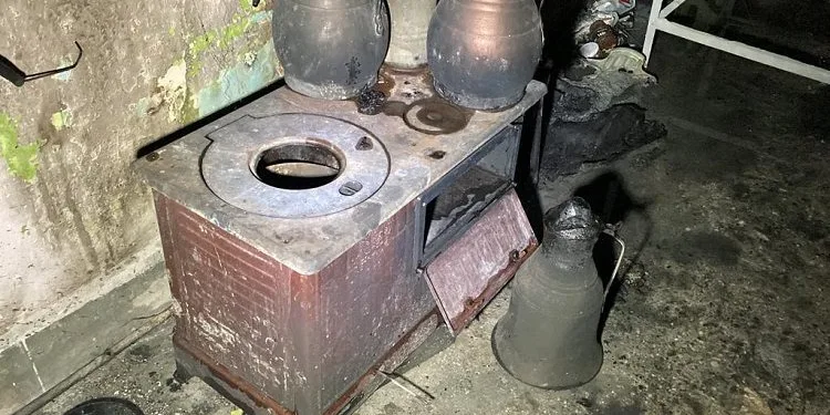 Sobayı tinerle yakmak isterken kendini yaktı