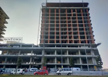 Bursa’da feci ölüm! Demir korkuluklarda asılı kaldı