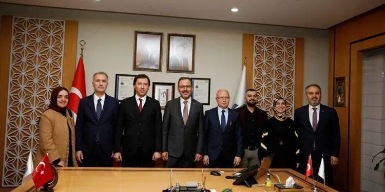 Bakan Kasapoğlu İnegöl’e müjdelerle geldi