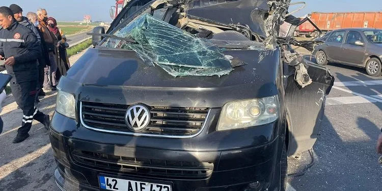 kırmızı ışıkta TIR’a çarptı: 1 ölü