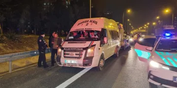 Cinayet şüphelisini gizlediği ihbarı yapıldı, fazla yolcu ve yetersiz ehliyetten ceza aldı