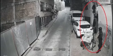 Beyoğlu’nda çek çek arabasıyla geldiler; klima motorunu çaldılar