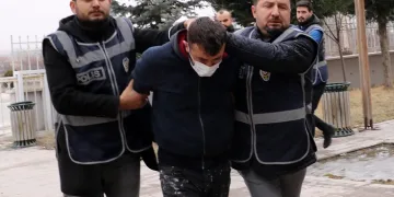 Cinayeti itiraf etti! Su isteme bahanesiyle eve girip…