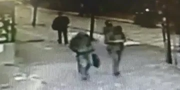 Sahte polisler yaşlı adamı kelepçeleyerek öldürdü