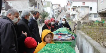 Otomobilde kurşunlanarak öldürülen kuzenler toprağa verildi